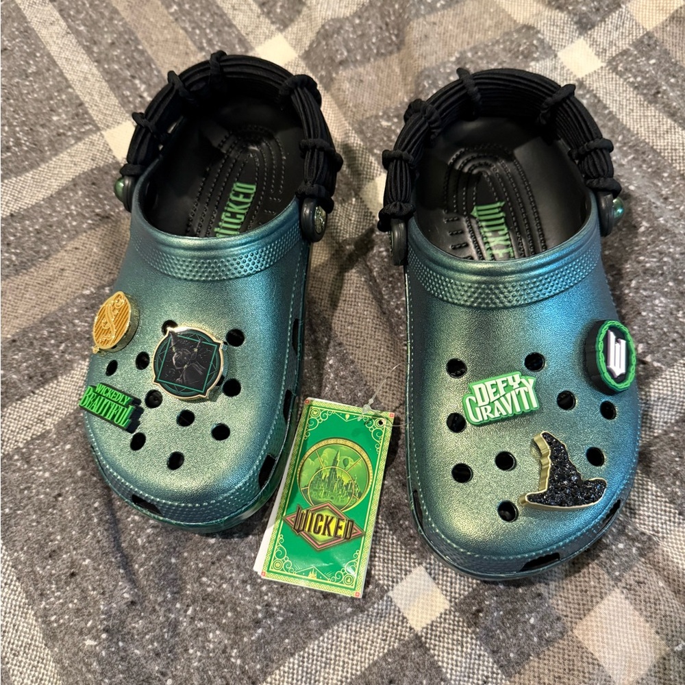 Crocs Adult Wicked Elphaba Classic Clogs